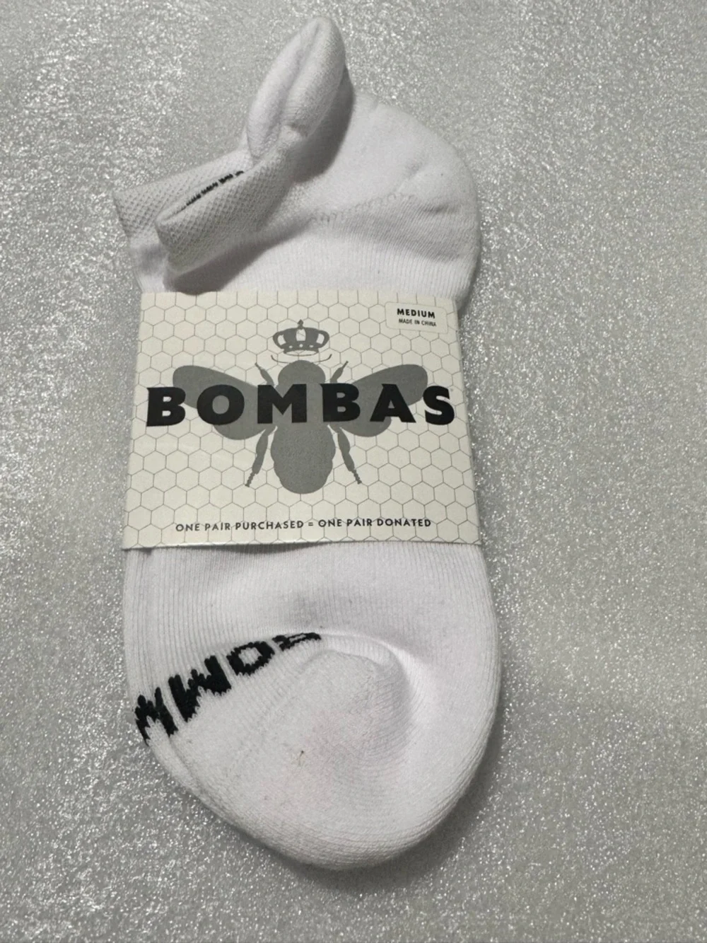 Bombas NWT Unisex 1 Pair Compression & 1 Pair White Ankle SZ: Medium